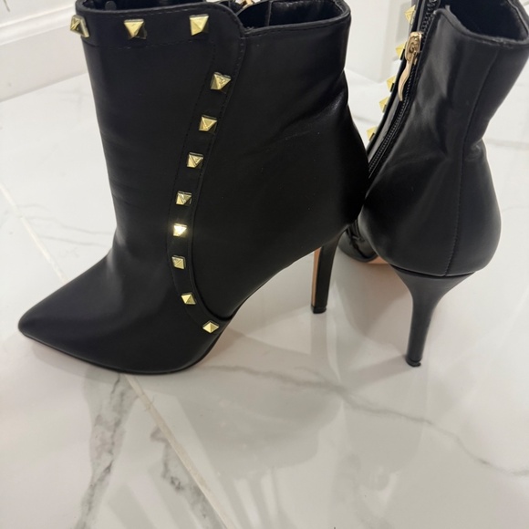 Nicole Miller New York Black Studded Boots Size 7 1/2 - Picture 3 of 6
